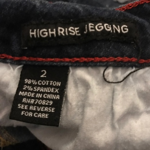 ❌SOLD❌ Ripped Jeans - Picture 3 of 3